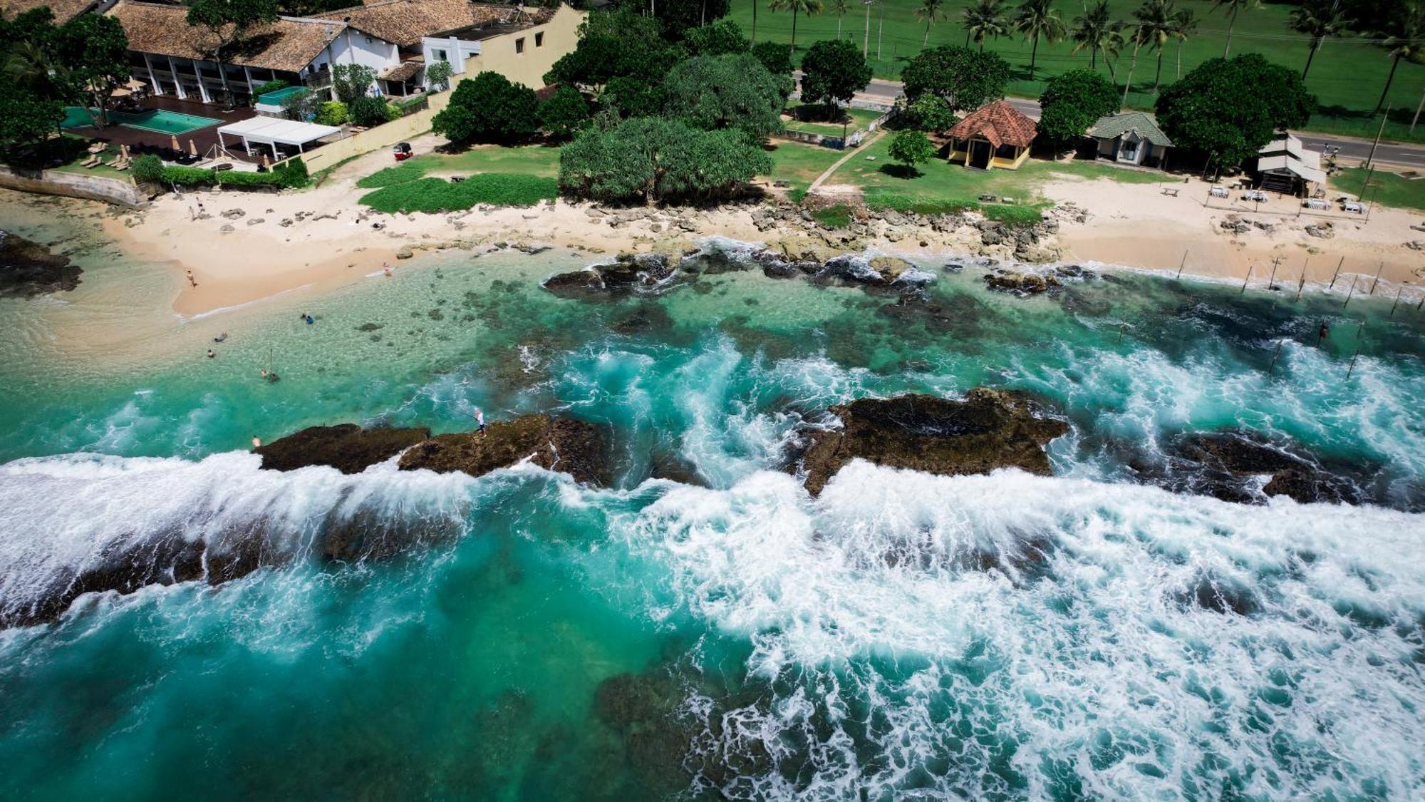 Teya Beach Hotel Ahangama Bagian luar foto