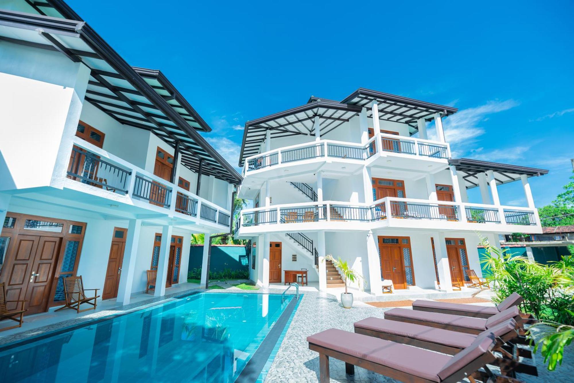 Teya Beach Hotel Ahangama Bagian luar foto