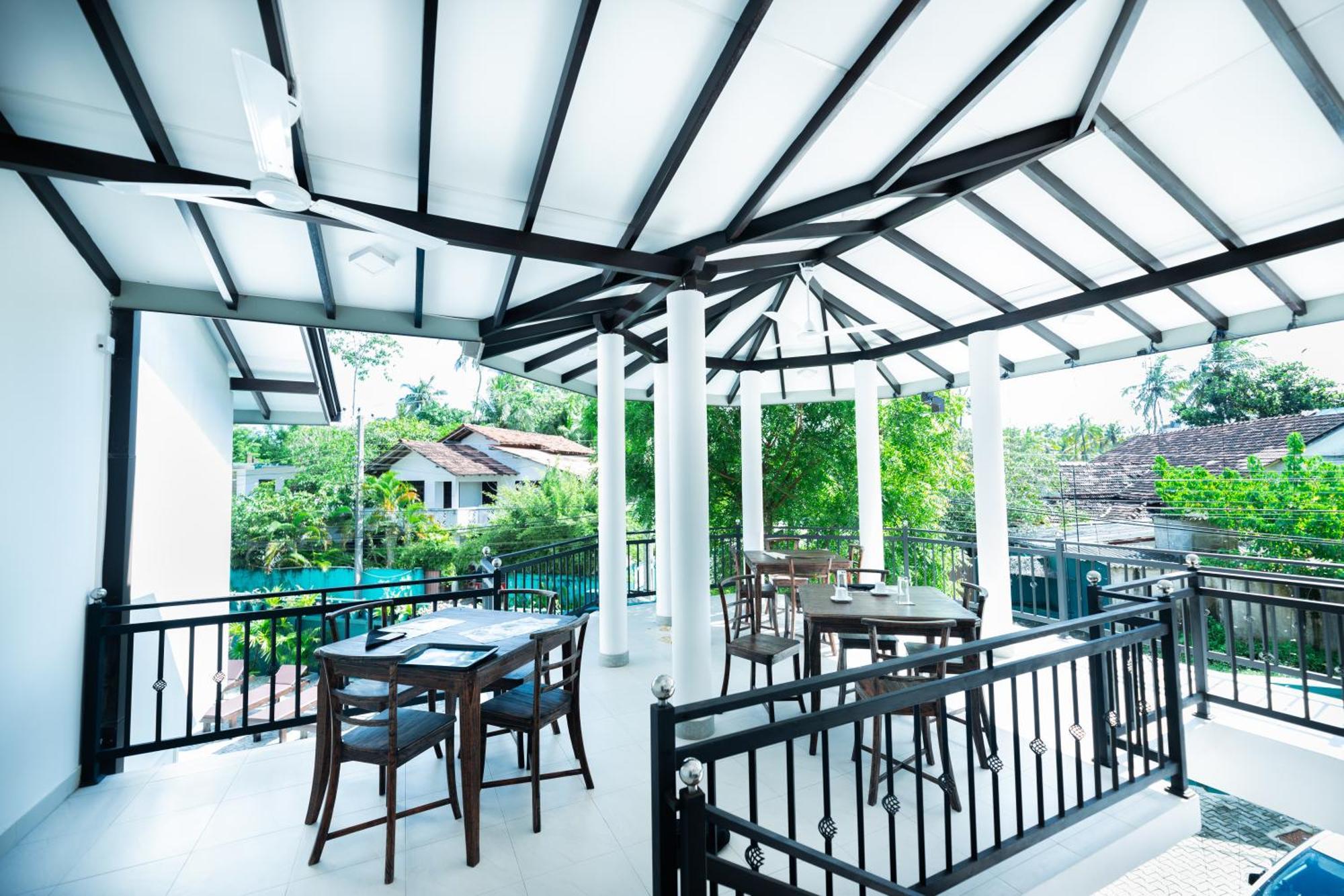 Teya Beach Hotel Ahangama Bagian luar foto