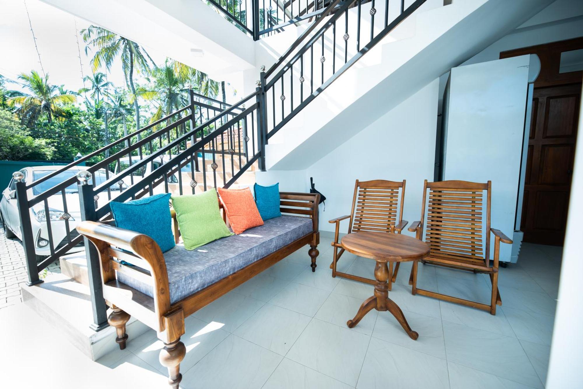 Teya Beach Hotel Ahangama Bagian luar foto
