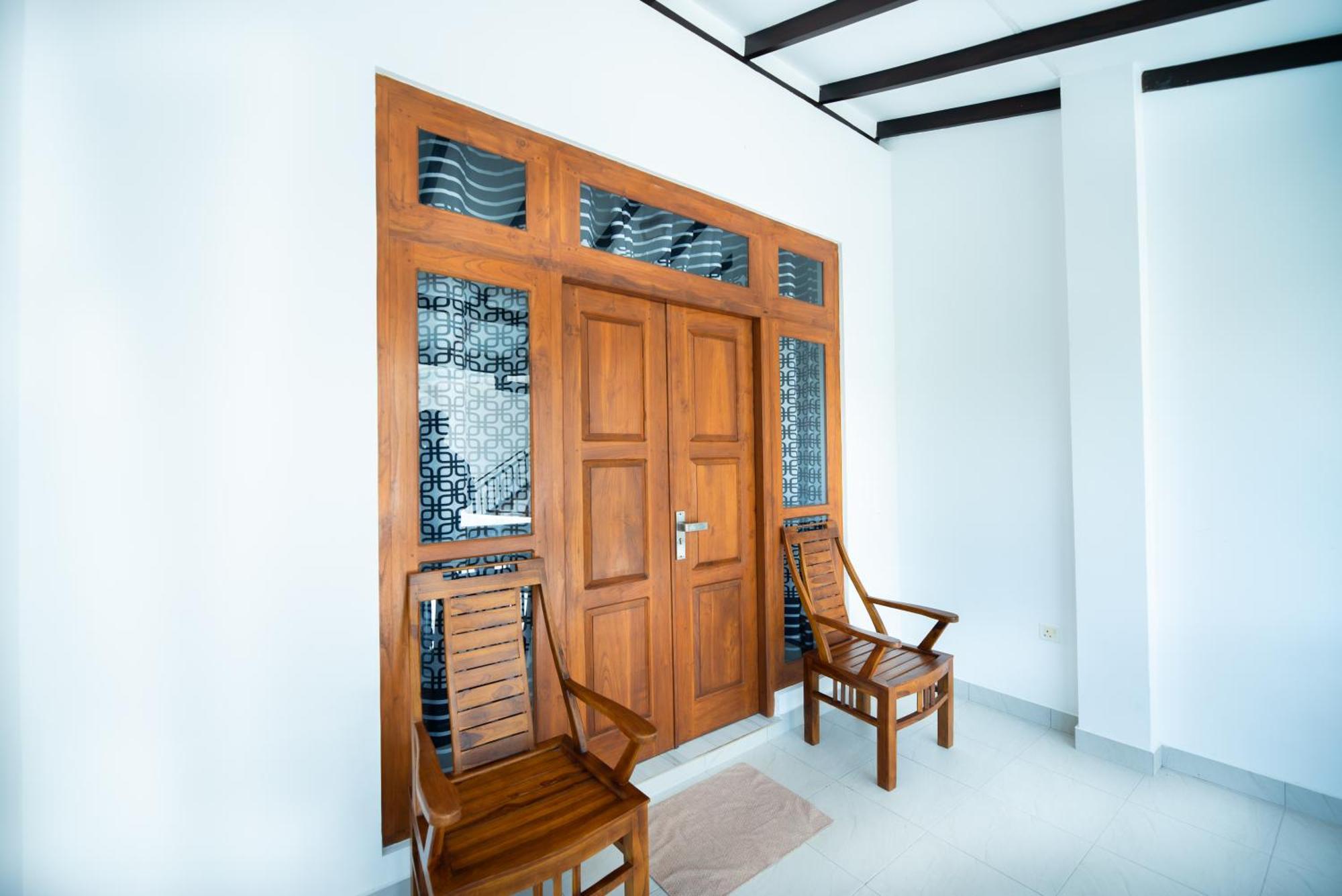 Teya Beach Hotel Ahangama Bagian luar foto