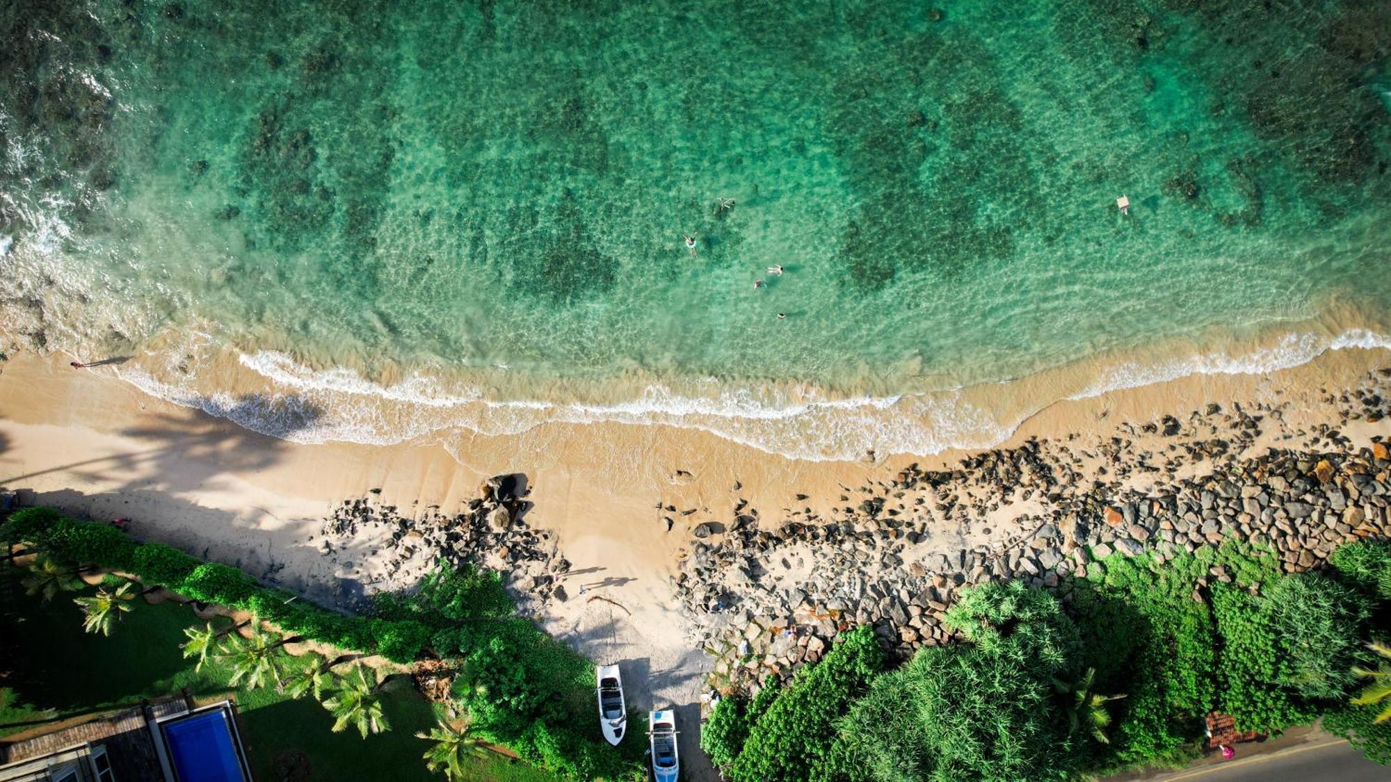 Teya Beach Hotel Ahangama Bagian luar foto