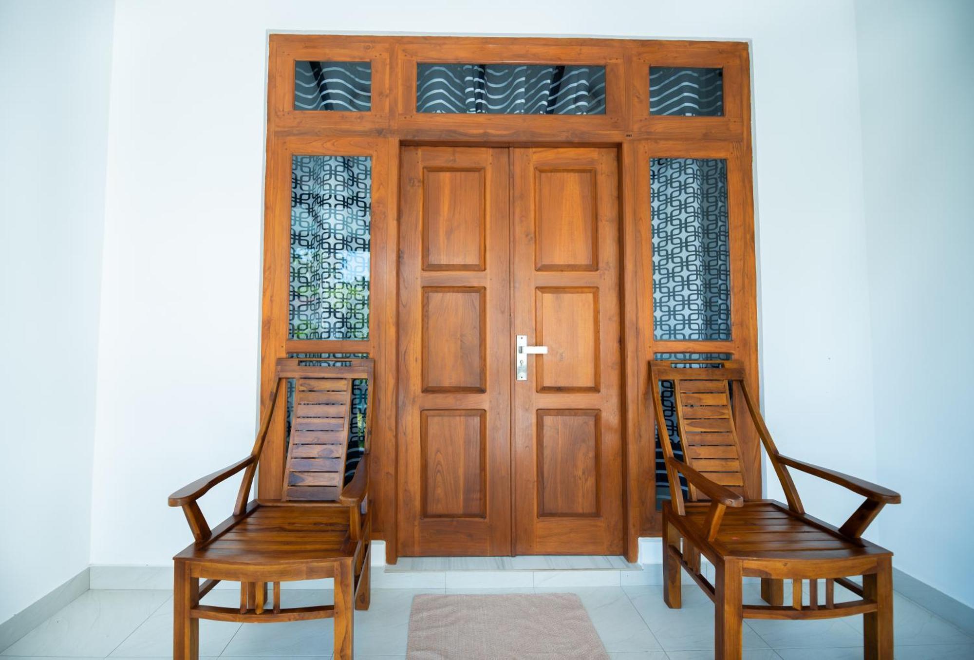 Teya Beach Hotel Ahangama Bagian luar foto