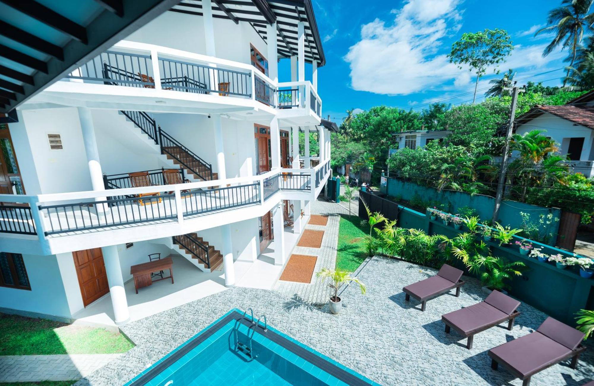 Teya Beach Hotel Ahangama Bagian luar foto